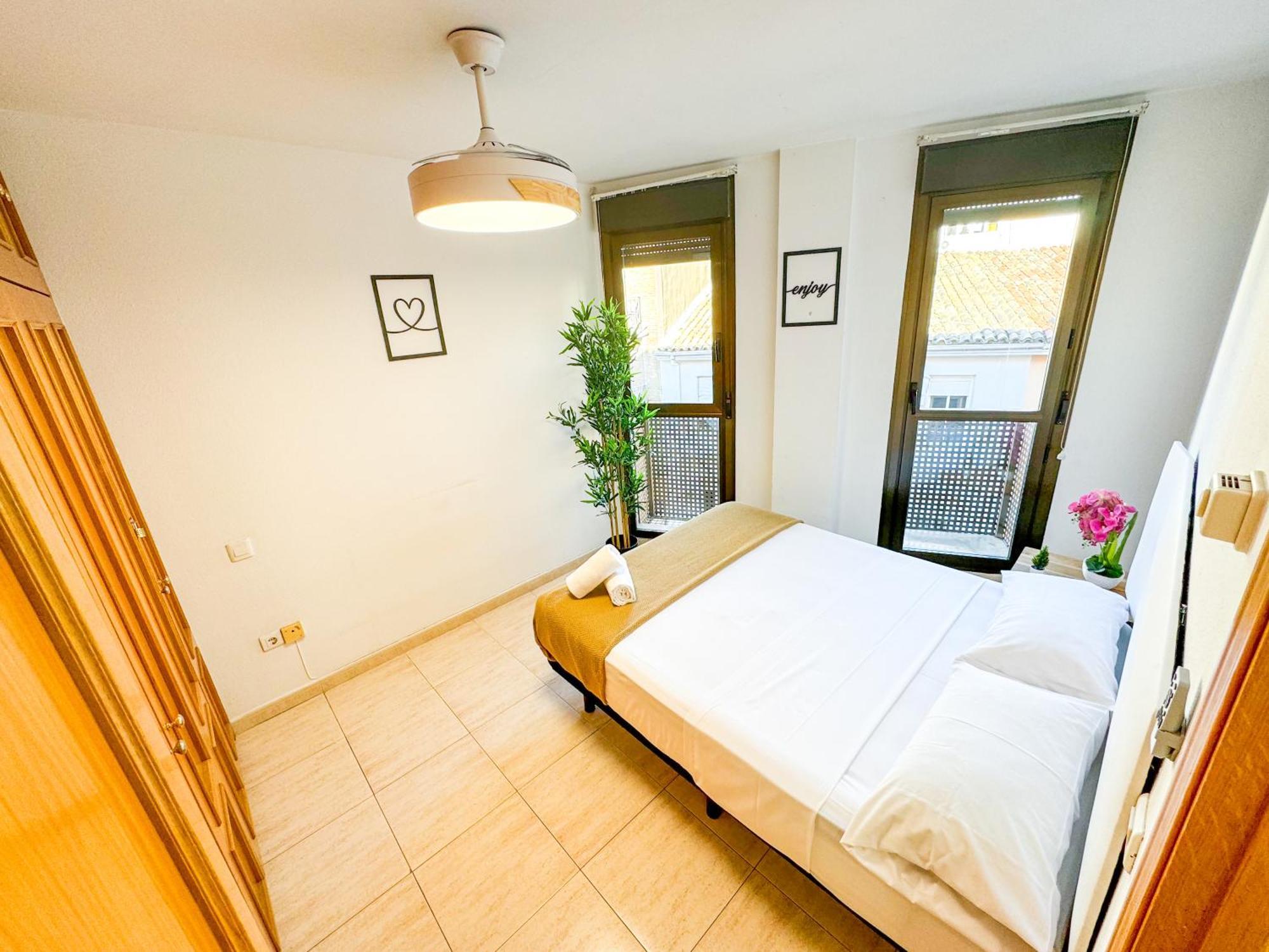 Enjoy El Pilar Turistea Apartman Zaragoza Kültér fotó